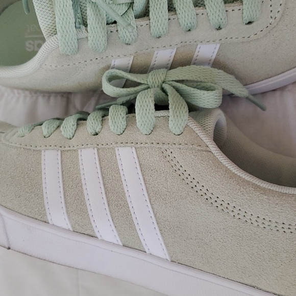 Adidas sneakers - Picture 12 of 12